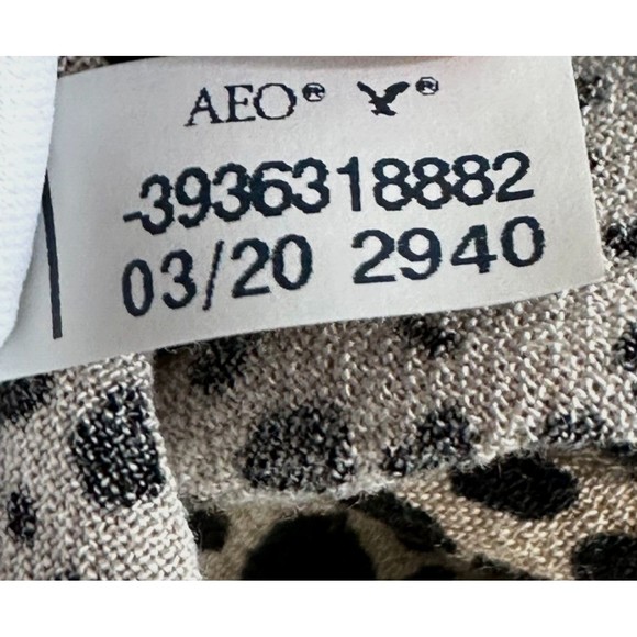 American Eagle Cropped Wrap Front Top Womens XS Kimono Sleeves Animal Print - Picture 7 of 9